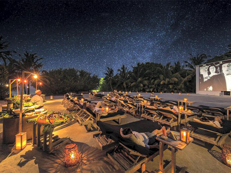 صور من داخل المنتجع  الفخم الذي قضى فيه جو وصوفي جوناس شهر عسلهما في المالديف